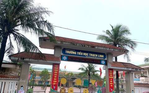 Hàng loạt khoản thu trái quy định, hiệu trưởng nói... tự nguyện