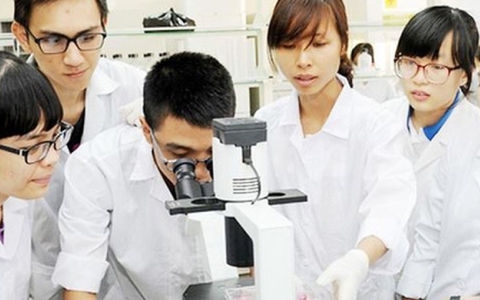 Xét tuyển đại học 2022: Số thí sinh đăng ký vào ngành Y giảm hơn 50%
