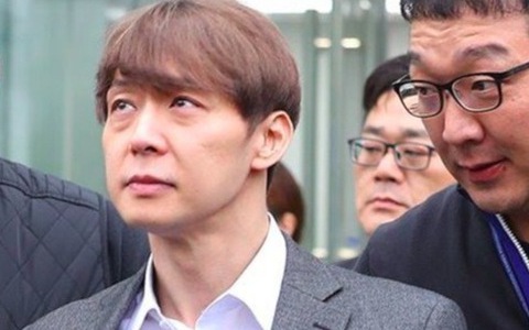 Park Yoochun bị cấm sóng tại Hàn Quốc