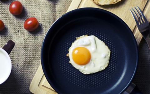 Cách làm trứng ốp la đúng chuẩn nhà hàng