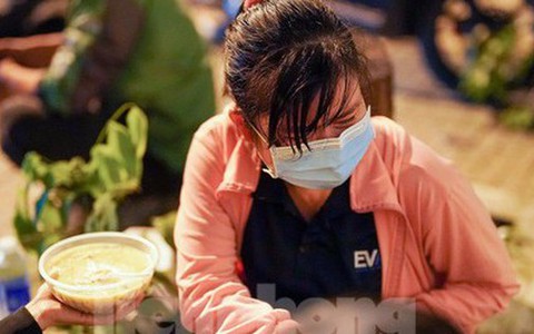 Người mẹ vừa mất con lại nhận tin sét đánh chồng, em trai, anh rể cùng tử nạn trong vụ cháy