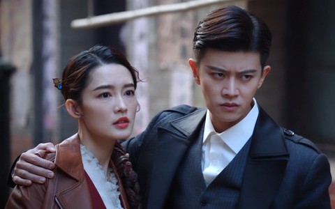 Lý Thấm - Nhậm Gia Luân nhận tin vui đầu năm, fan lật lại loạt cảnh yêu đương say đắm ở 'Thỉnh Quân'