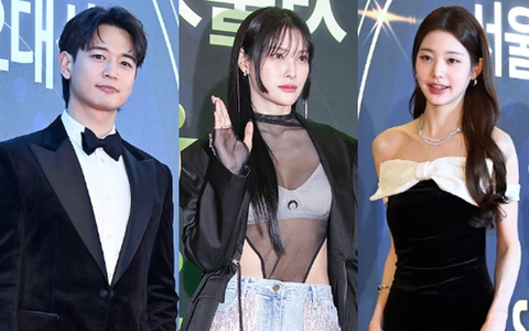 Thảm đỏ Seoul Music Awards: 1 nữ thần diện đồ cắt khoét bốc lửa lấn át IVE & (G)I-DLE; Minho cực soái dẫn đầu dàn sao