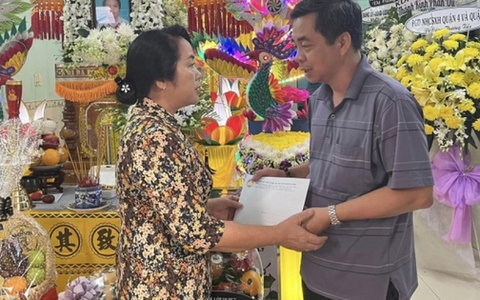 TP.HCM hỗ trợ gia đình nữ sinh tử vong trong vụ sập cửa hàng Circle K 40 triệu đồng