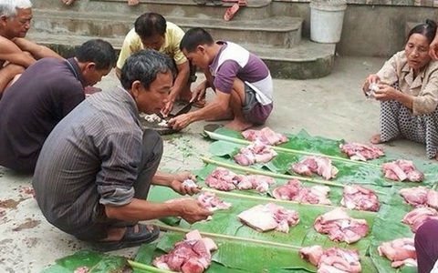 "Đụng lợn" ăn Tết: Gợi lại ký ức làng quê xưa