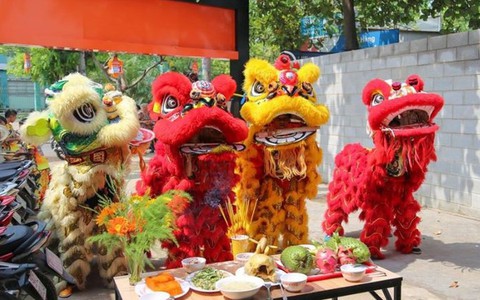 Năm 2023, khai trương, mở hàng ngày nào tốt?