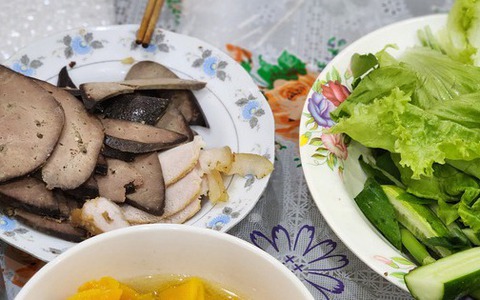 Bác sĩ hướng dẫn cách phòng tránh ngộ độc thực phẩm ngày Tết