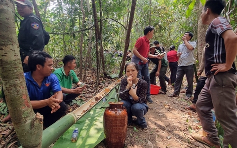 Đầu năm làm lễ cúng rừng