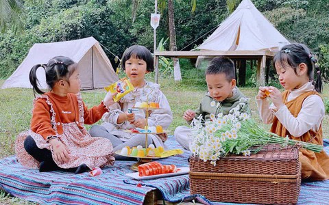 Chuyến du lịch mùa đông "đầy ắp sự đáng yêu" của 4 em bé mẫu giáo giữa lòng Quảng Ninh