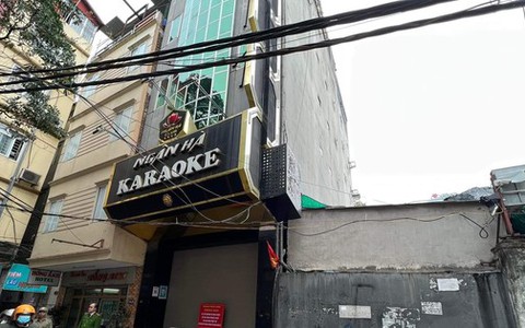 Hà Nội: Đề xuất xử phạt gần 200 triệu, tước giấy phép quán karaoke cho múa thoát y