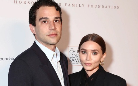 Cựu sao nhí Mỹ Ashley Olsen kết hôn bí mật