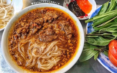 Món hủ tiếu khiến khách đổ mồ hôi, chảy nước mắt mà miệng vẫn không thể ngừng ăn