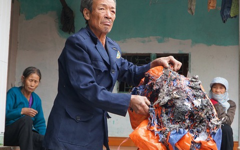 Một gia đình ở Thanh Hóa phải di tản vì đồ đạc liên tục bốc cháy không rõ nguyên nhân