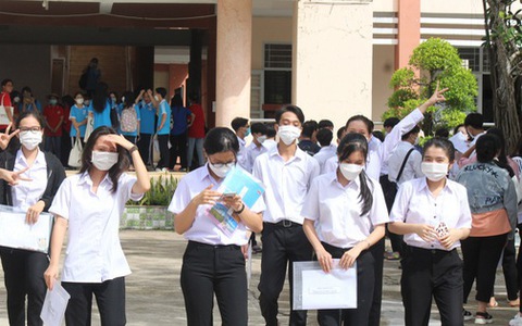 Đang làm rõ nguyên nhân việc khiến học sinh khối 11 dời ngày kiểm tra học kỳ 1