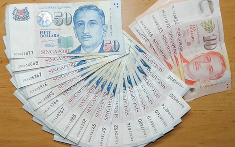 Đường dây tiêu thụ hàng triệu đô la Singapore giả bị triệt phá ở Hà Nội