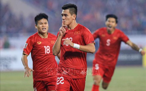 Tiến Linh lập cú đúp, Việt Nam giành vé vào chung kết AFF Cup 2022