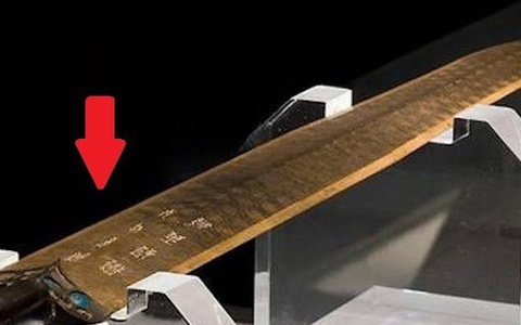 Vì sao thanh kiếm hơn 2.400 năm vẫn sắc bén, vừa chạm vào liền đứt tay?