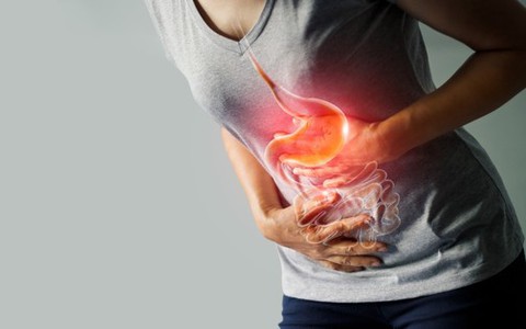 Đau dạ dày nên tránh tuyệt đối những thực phẩm này kẻo ngày càng đau, máu chảy 'ồ ạt'