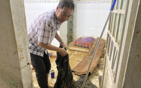 Đà Nẵng: Khốn khổ vì 4 ngày 2 lần dọn đồ chạy lụt
