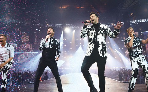 Lịch trình cực căng của Westlife khi lưu diễn thế giới, thêm được show thứ 2 ở Việt Nam là nỗ lực quá lớn!