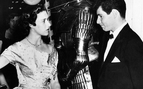Mối tình nồng cháy của em gái Nữ hoàng Anh và siêu sao Hollywood