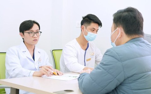 Hoang mang vì 'cậu nhỏ' của chồng sắp cưới không bình thường