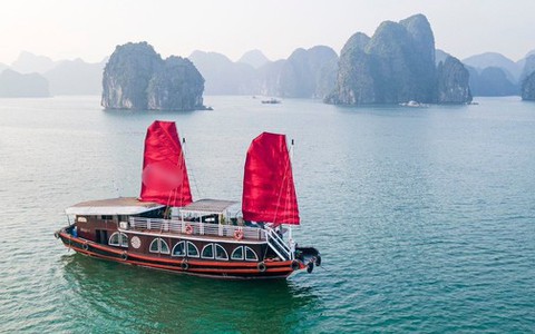 Việt kiều Mỹ tử vong khi đang tham quan trên vịnh ở Cát Bà