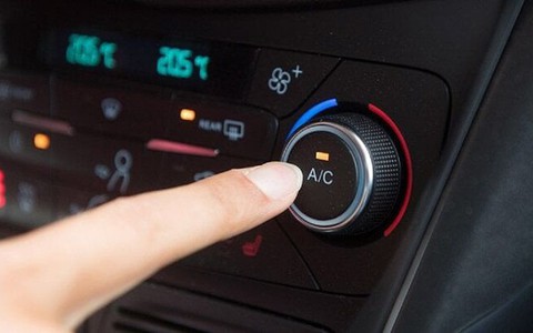 Trước khi tắt máy có nên tắt hệ thống điều hòa ô tô?