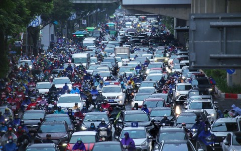 Hà Nội: Mưa rét kèm tắc đường trong ngày đầu tuần