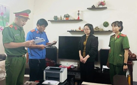 Hai người đàn ông bị cô gái lừa hơn 12 tỷ đồng