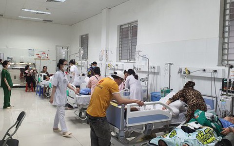 Kiên Giang: Hơn 50 học sinh của 2 trường học nhập viện sau bữa ăn trưa