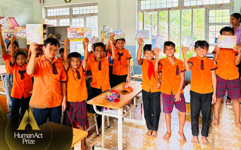 Nuôi “Heo Đất” thời công nghệ số: Việc dậy sớm, đi bộ, hay tiết kiệm 1.000 đồng cũng có thể xây trường, cõng nước về bản, trồng ngàn cây xanh