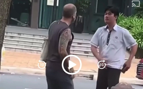 Lái xe Vinasun "phản ứng gay gắt" khi bị nhắc nhở xả rác nơi công cộng