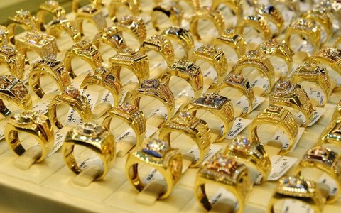 Đắt nhất lịch sử: Vàng miếng 74,5 triệu đồng/lượng, vàng nhẫn hơn 62 triệu đồng