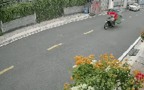 Tài xế giao hàng ở TPHCM bị trộm xe máy lẫn hàng hóa