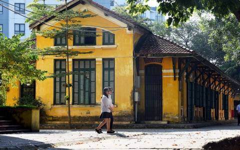 Hà Nội có thể có thêm 1 trường THPT chuyên: Cảnh đẹp "siêu thực", hàng loạt ngôi sao nổi tiếng từng theo học