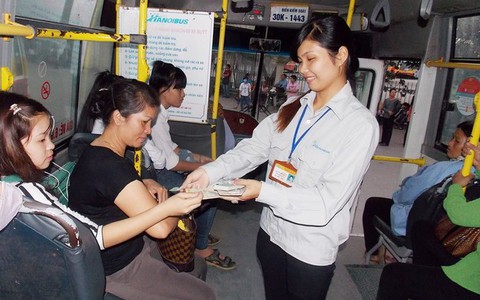 24 tuyến buýt Hà Nội sẽ thanh toán bằng vé điện tử