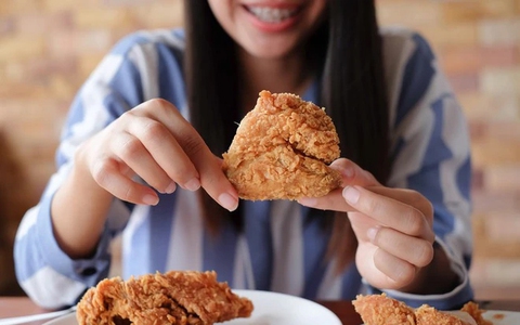 3 thói quen khiến mụn ẩn dai dẳng, da xấu dù chăm sóc đầy đủ, thói quen cuối ít ai ngờ