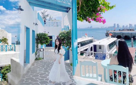 Du khách nước ngoài bất ngờ với điểm check-in không khác gì “Santorini thu nhỏ” của Việt Nam