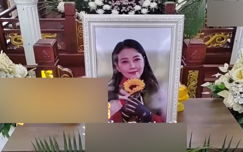 Những bức hình đầu tiên trong tang lễ của Châu Hải My, nhìn di ảnh ai cũng xót xa