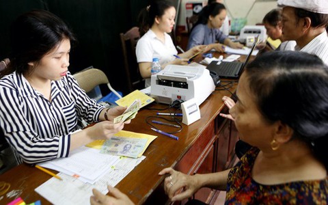 Người nghỉ hưu nhận 2 tháng lương dịp Tết Nguyên đán