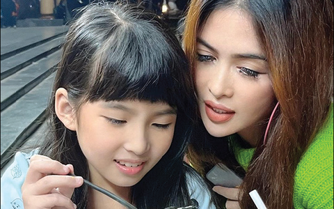 Hoa hậu làm mẹ đơn thân: 'Đồng hành không có nghĩa là lúc nào cũng phải ở bên con'
