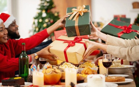 Noel nên tặng quà gì?