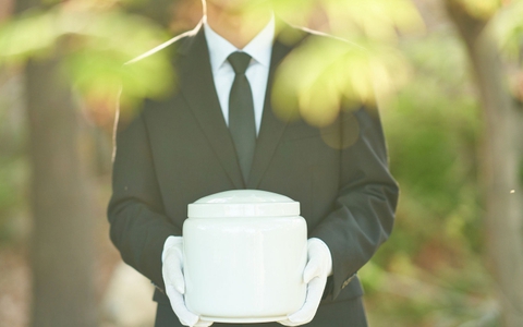 Lò hỏa táng Nhật Bản bán lại tro cốt của người quá cố kiếm hơn 7 tỷ đồng, nguyên nhân thực sự khiến nhiều người vẫn ủng hộ