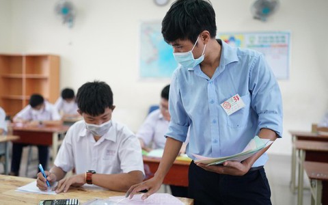 Nhiều tranh luận khi môn Ngữ văn ra đề ngoài SGK