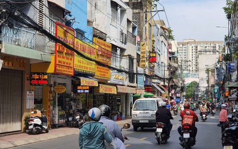 Truy xét nghi can táo tợn cướp tiệm vàng ở TPHCM