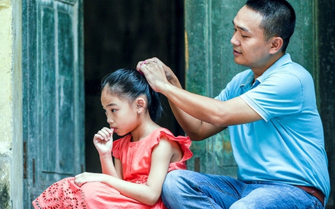 Nuôi con không phải là việc của một mình phụ nữ, nếu người bố làm được điều này thì con cái thông minh hơn nhiều