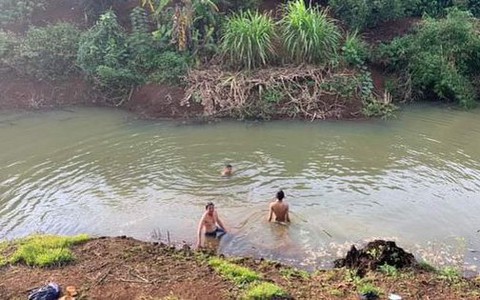 4 cháu nhỏ đuối nước thương tâm