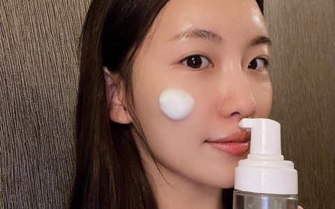 Cứ giữ 4 thói quen rửa mặt sai, da bạn sẽ bong tróc từng mảng, nhất là khi trời chuyển hanh khô