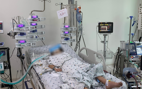 Cứu sống bé gái viêm cơ tim tối cấp, rối loạn nhịp tim nặng